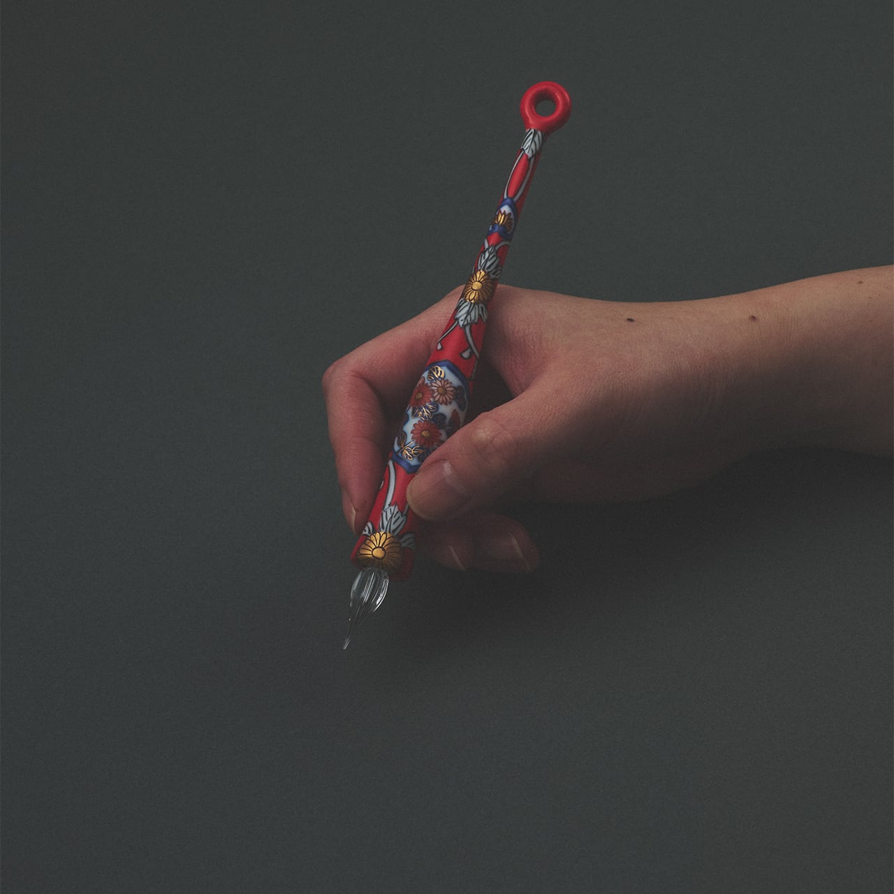 Imari Yaki(ware) Body Glass Dip Pen - Red and Gold Flower Arabesque Pattern -, Japanese glass dip pen
