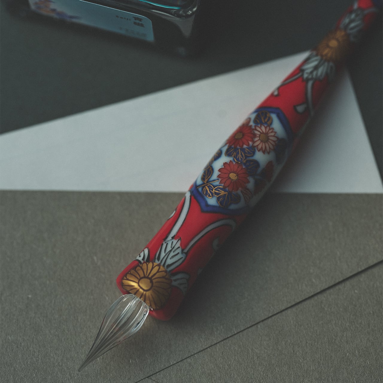 Imari Yaki(ware) Body Glass Dip Pen - Red and Gold Flower Arabesque Pattern -, Japanese glass dip pen