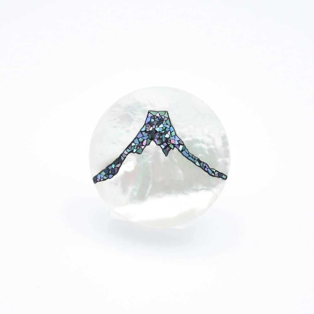 Raden Brooch - White South Sea Pearl Shell / Mt. Fuji -, Traditional Japanese Urushi Lacquer Jewelry