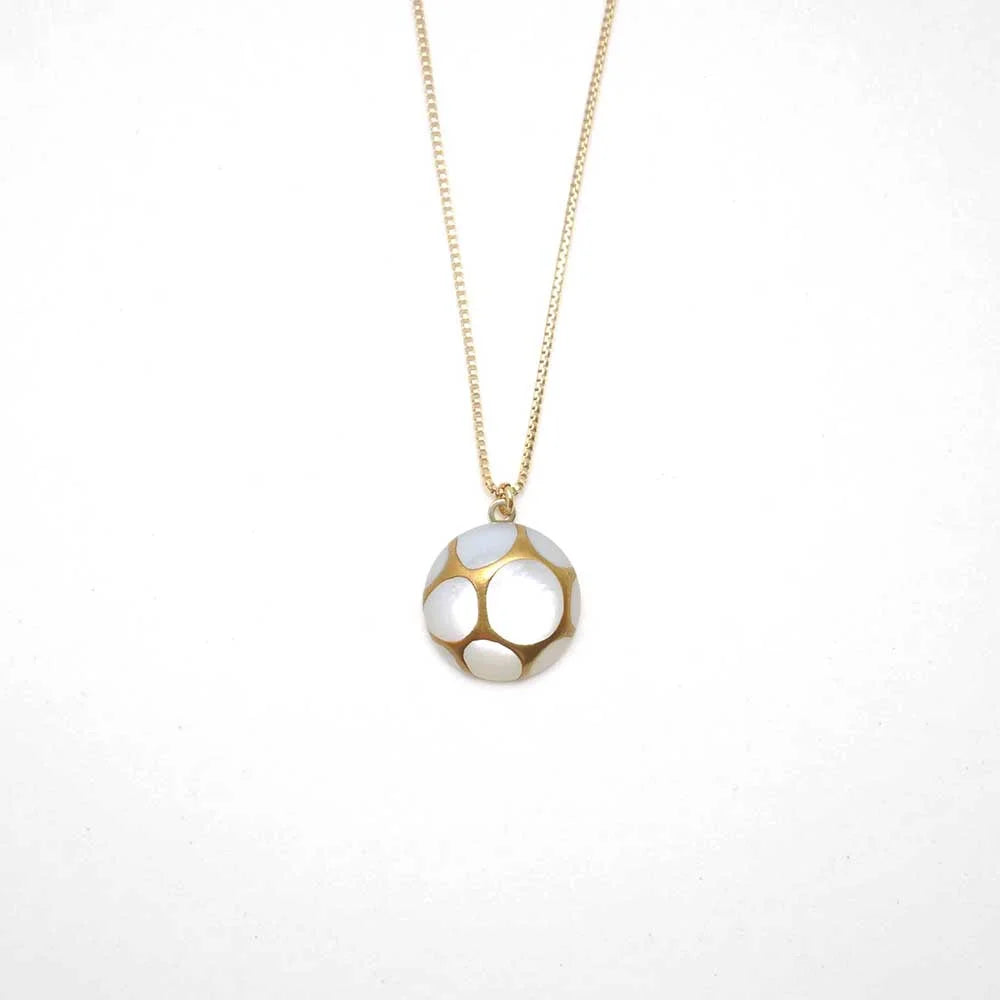 Maki-e Urushi Lacquer Pendant Necklace - White South Sea Pearl Shell / Thread Pattern / White -, Traditional Japanese Urushi Lacquer Jewelry