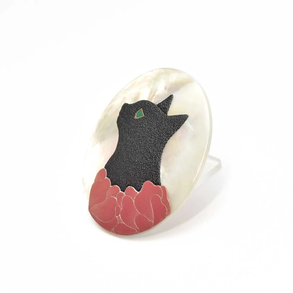 Maki-e Urushi Lacquer Brooch - White South Sea Pearl Shell / Cat and Flower -, Traditional Japanese Urushi Lacquer Jewelry