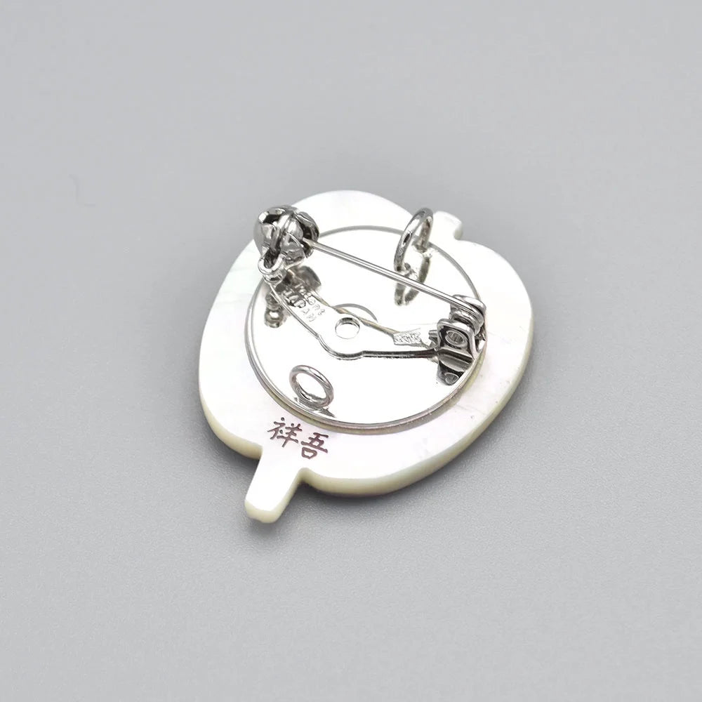 Maki-e Urushi Lacquer Brooch - White South Sea Pearl Shell / "Choju-giga" rabbit and frog -, Traditional Japanese Urushi Lacquer Jewelry