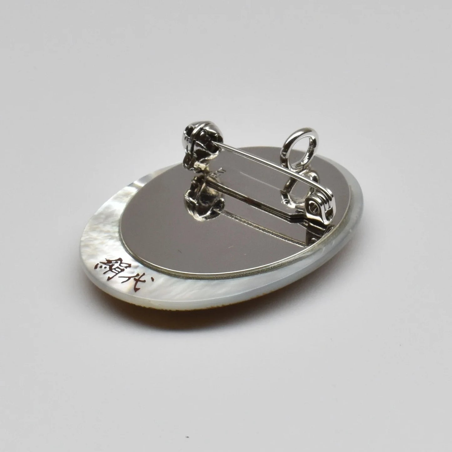 Maki-e Urushi Lacquer Brooch - White South Sea Pearl Shell / Willow Tree -, Traditional Japanese Urushi Lacquer Jewelry