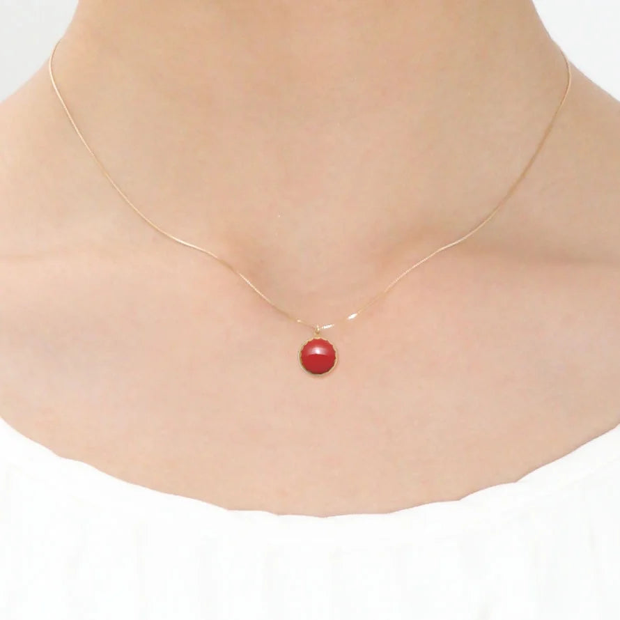 Maki-e Urushi Lacquer Pendant Necklace - White South Sea Pearl Shell / Frame Design / Red -, Traditional Japanese Urushi Lacquer Jewelry