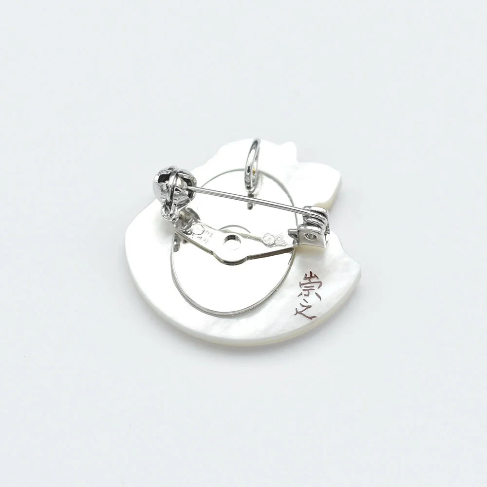 Maki-e Urushi Lacquer Brooch - White South Sea Pearl Shell / Cow -, Traditional Japanese Urushi Lacquer Jewelry