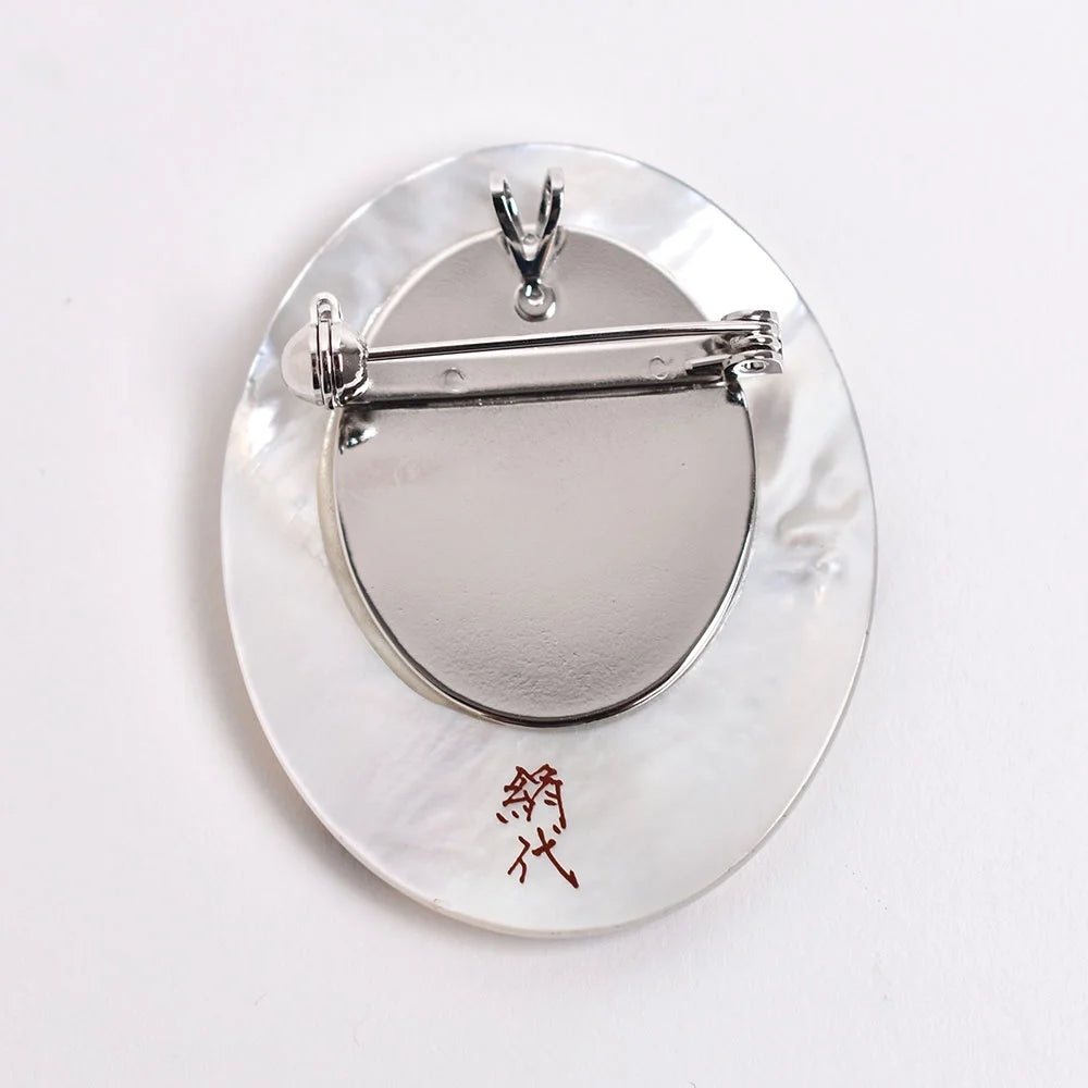 Maki-e Urushi Lacquer Brooch - White South Sea Pearl Shell / Owl -, Traditional Japanese Urushi Lacquer Jewelry