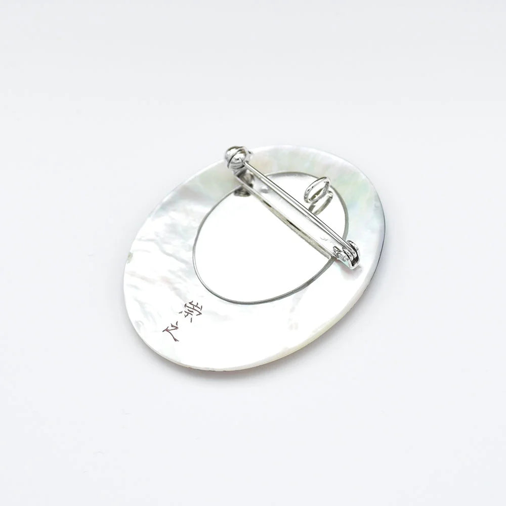 Maki-e Urushi Lacquer Brooch - White South Sea Pearl Shell / Chrysanthemum  -, Traditional Japanese Urushi Lacquer Jewelry