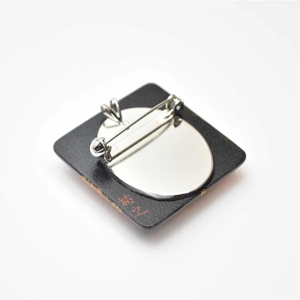 Maki-e Urushi Lacquer Brooch - Katsura(Japanese judas tree) / Gerbera -, Traditional Japanese Urushi Lacquer Jewelry