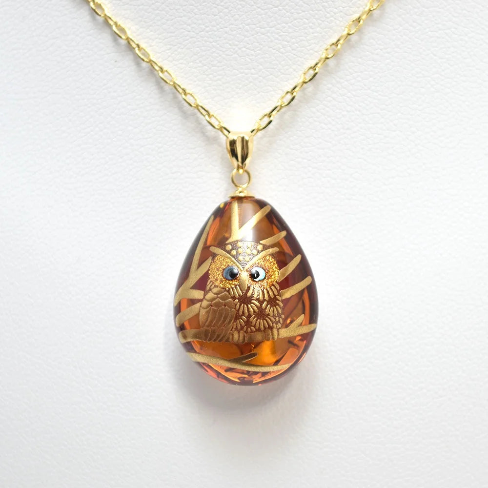 Maki-e Urushi Lacquer Reversible Pendant Necklace - Amber / Owl and Heart -, Traditional Japanese Urushi Lacquer Jewelry