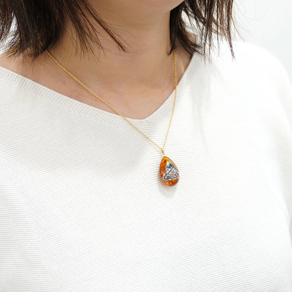 Maki-e Urushi Lacquer Pendant Necklace - Amber / Mt. Fuji -, Traditional Japanese Urushi Lacquer Jewelry
