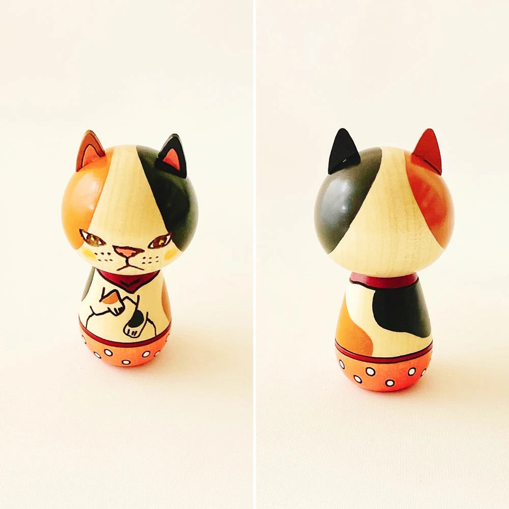 Japanese Kokeshi Doll - Bicolor Cat -