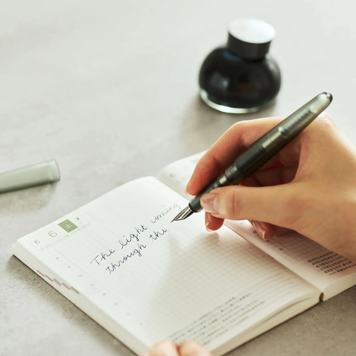 Kakimori x TSUKI no IRO: Frost Fountain Pen (EF) / Rollerball Pen, 2027 Hobonichi Accessories