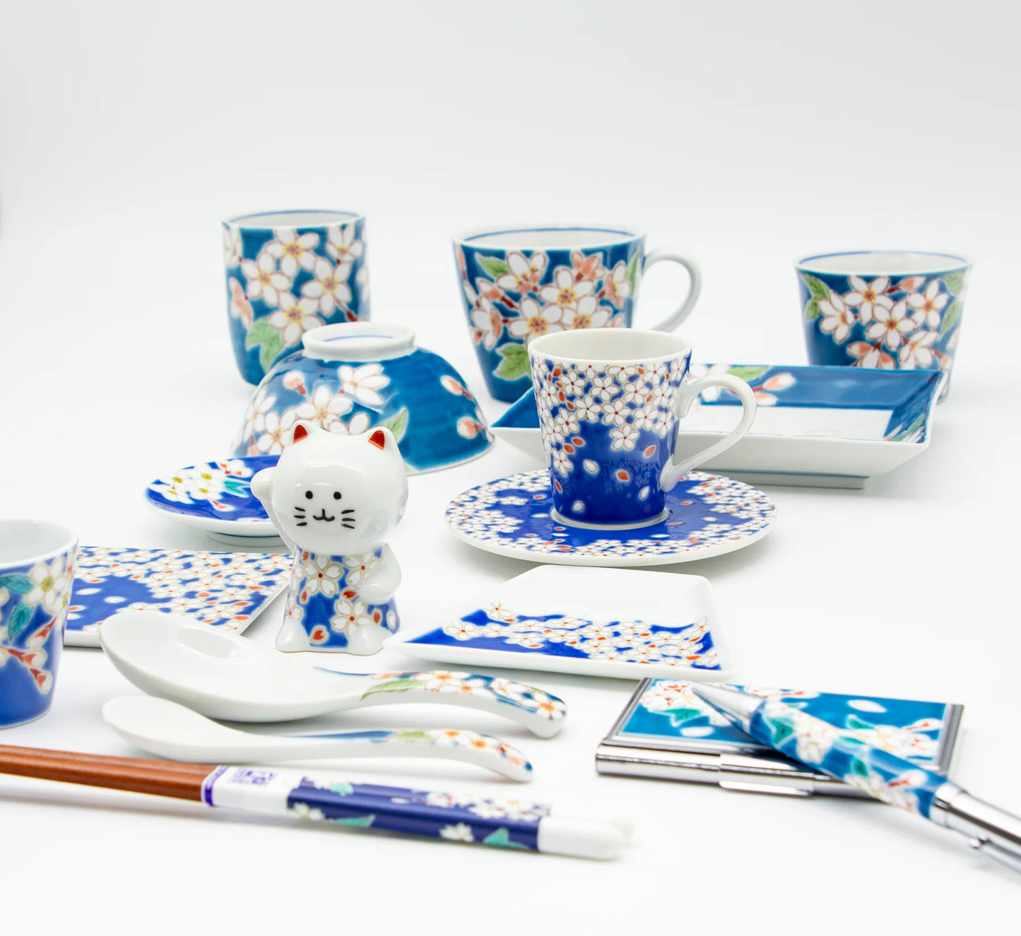 Kutani Yaki(ware) Choko (small sake cup) - Cherry Blossom -