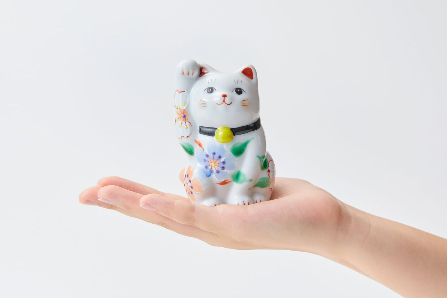 Kutani Yaki(ware) Japanese Maneki-Neko (Beckoning Cat) Figure - Flower / Blue -, Japanese lucky cat figure