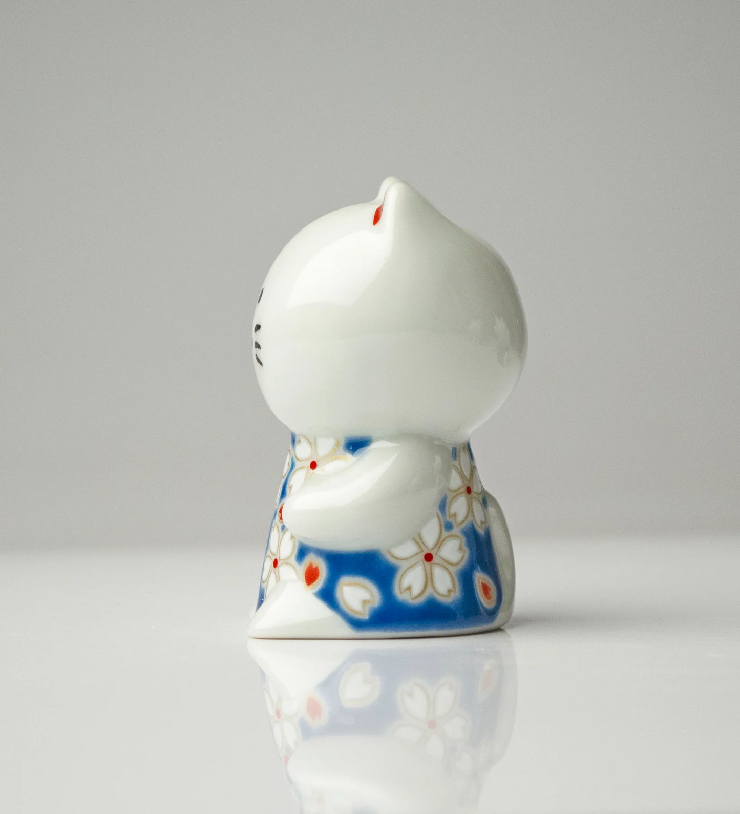 Kutani Yaki(ware) Japanese Maneki-Neko (Beckoning Cat) Figure - Cherry Blossom -