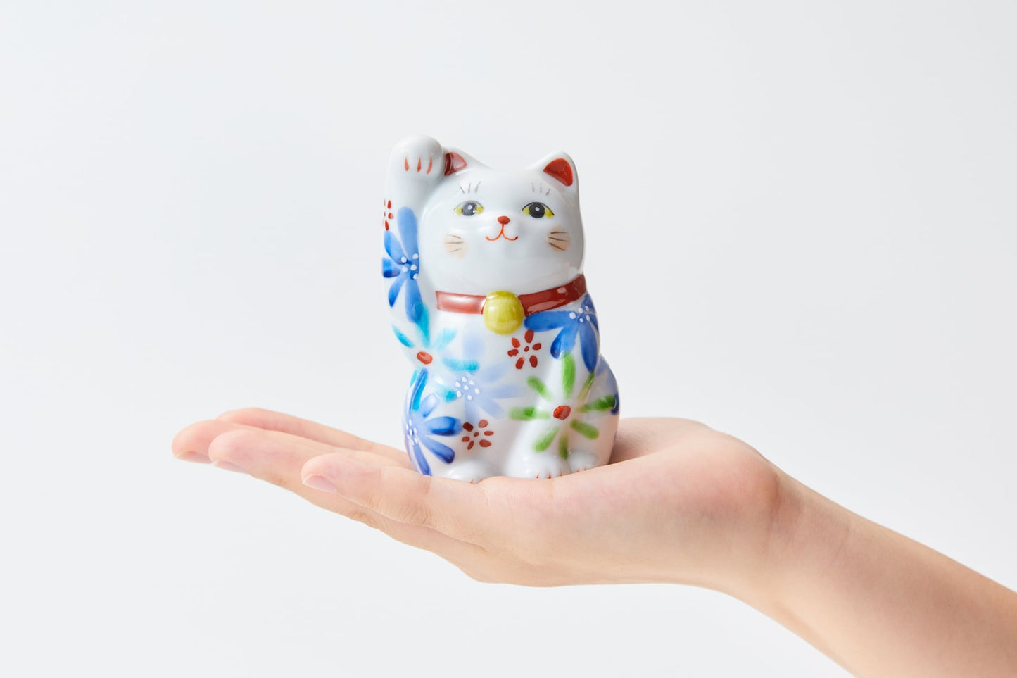 Kutani Yaki(ware) Japanese Maneki-Neko (Beckoning Cat) Figure - Flower / Blue -, Japanese lucky cat figure