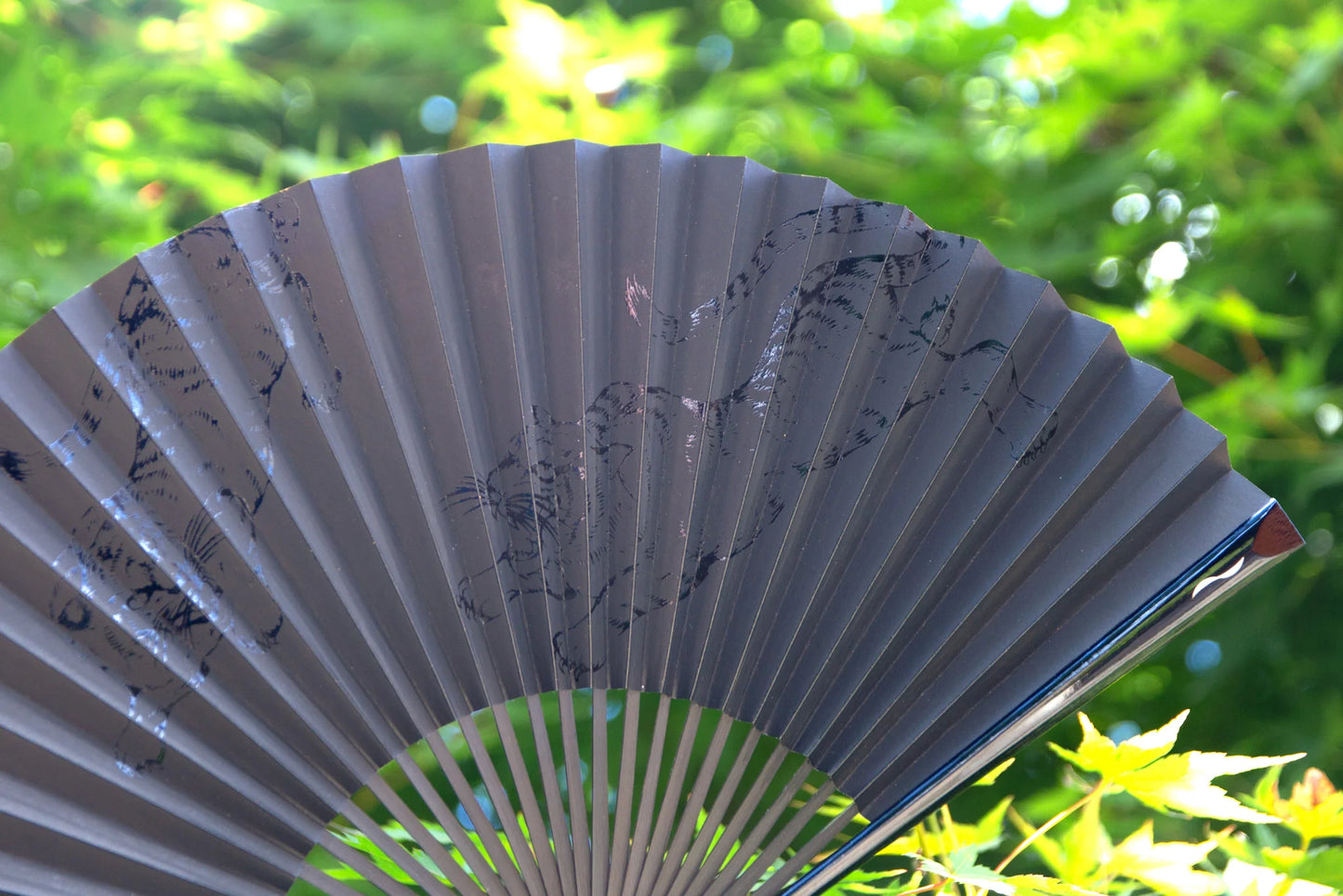 Kyo-sensu (Japanese folding fan) for Men - Urushi Lacquer Painting / Tiger - , Made in Kyoto, Japan , Kyoto sensu