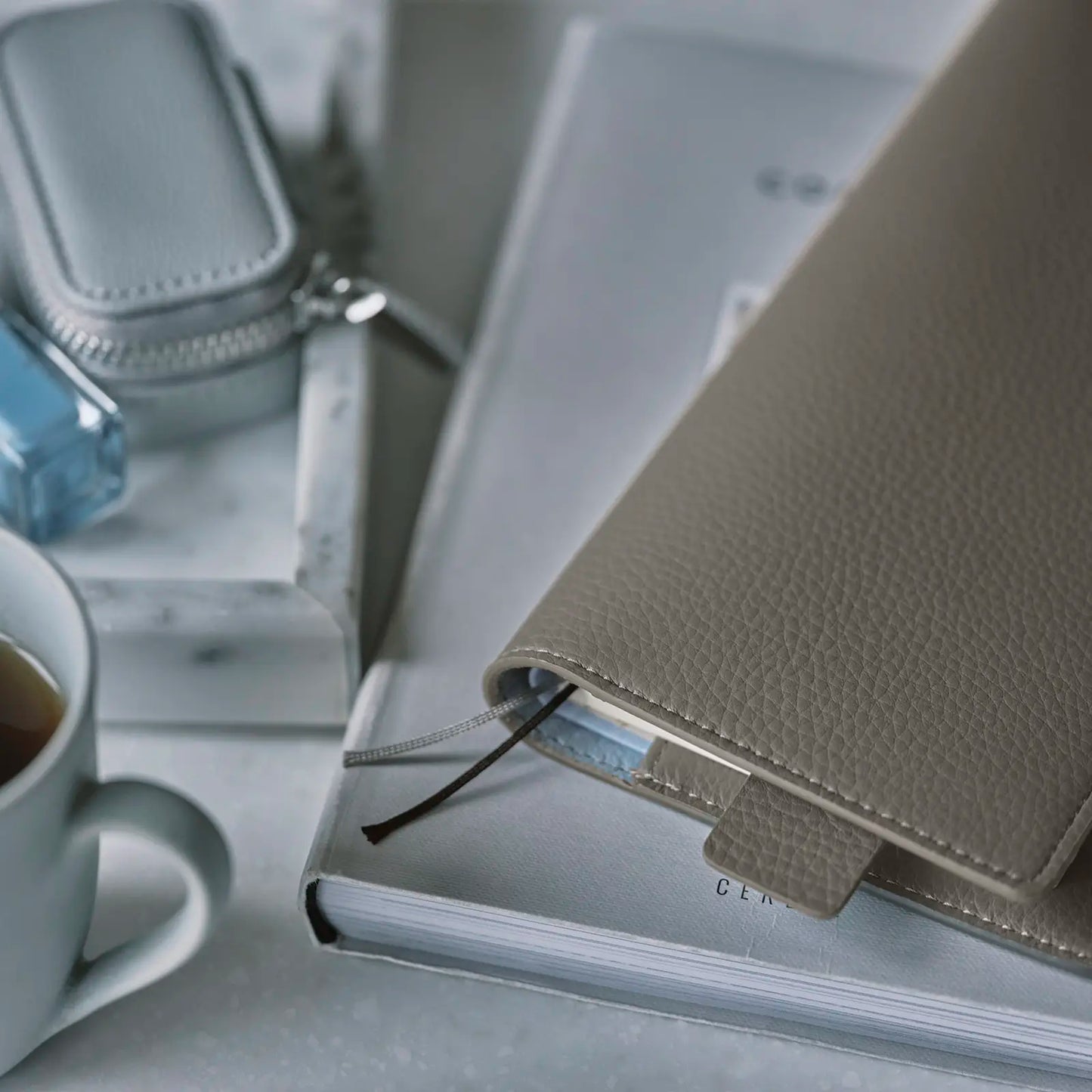 Leather: Taut (Gray & Light Blue) [Hobonichi Weeks Cover] (Cover Only)