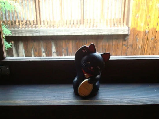 Nagahama Doll Japanese Maneki-Neko (Beckoning Cat) Doll - Black -, Japanese lucky cat figure