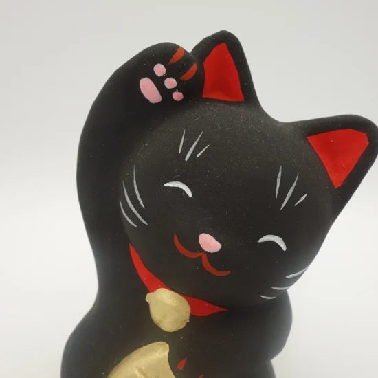 Nagahama Doll Japanese Maneki-Neko (Beckoning Cat) Doll - Black -, Japanese lucky cat figure