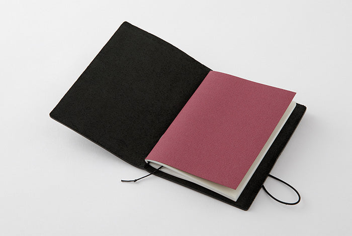 TRAVELER'S COMPANY TRAVELER'S notebook Starter Kit - Passport Size / Black -
