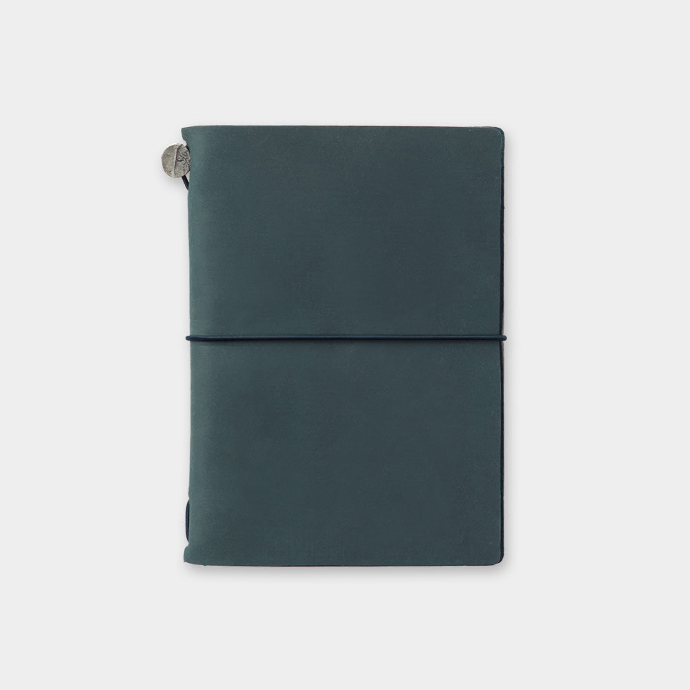 TRAVELER'S COMPANY TRAVELER'S notebook Starter Kit - Passport Size / Blue -