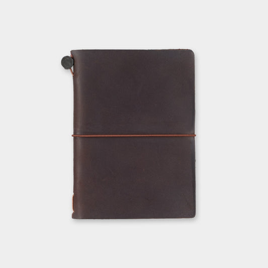 TRAVELER'S COMPANY TRAVELER'S notebook Starter Kit - Passport Size / Brown -