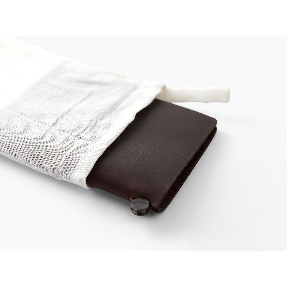 TRAVELER'S COMPANY TRAVELER'S notebook Starter Kit - Passport Size / Brown -