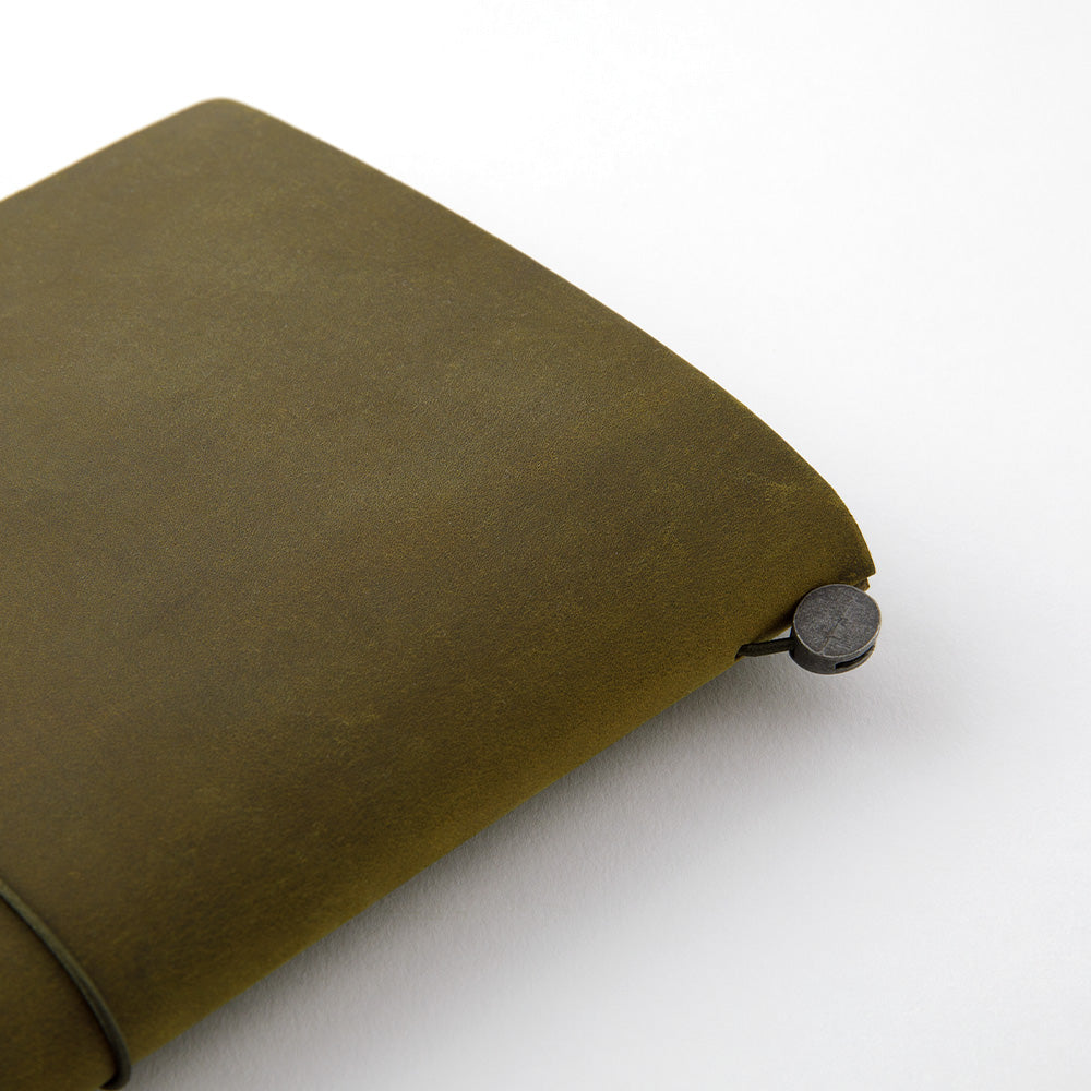 TRAVELER'S COMPANY TRAVELER'S notebook Starter Kit - Regular Size / Olive -