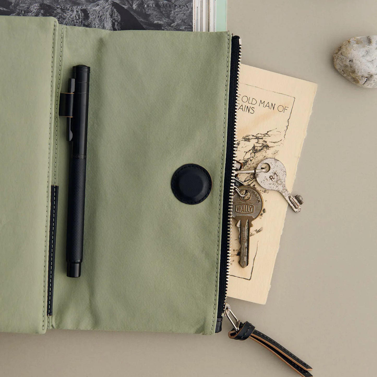 Tragen: Oakmoss [Hobonichi Weeks Cover] (Cover Only)