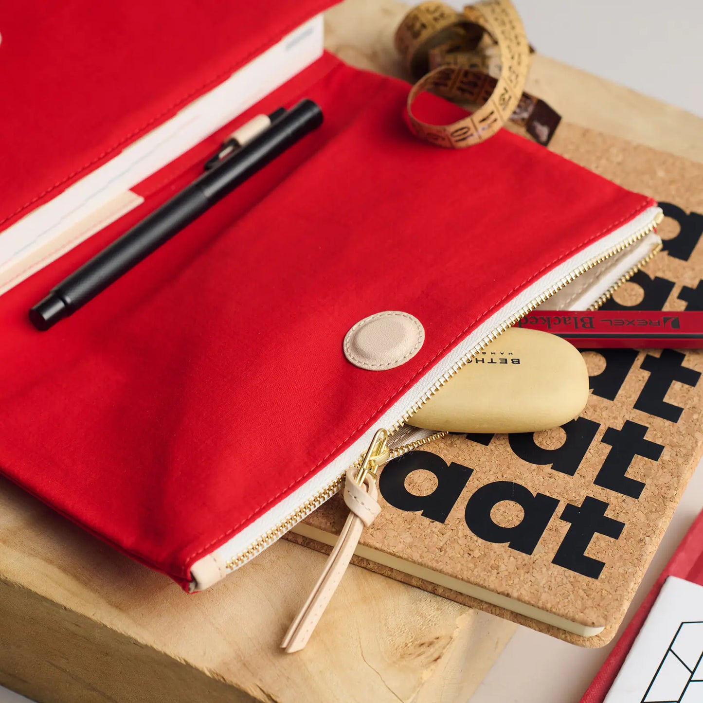 Tragen: Red [Hobonichi Cousin (A5) Techo Cover] (Cover Only)