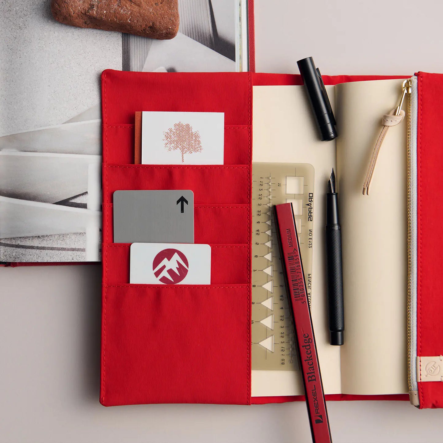 Tragen: Red [Hobonichi Cousin (A5) Techo Cover] (Cover Only)