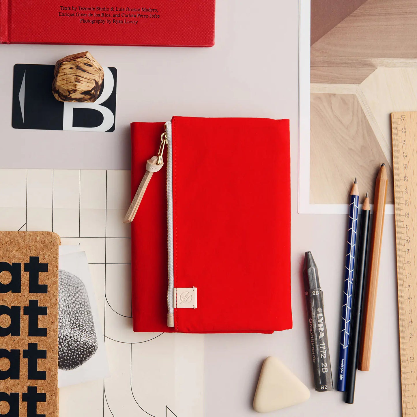 Tragen: Red [Hobonichi Original (A6) Techo Cover] (Cover Only)