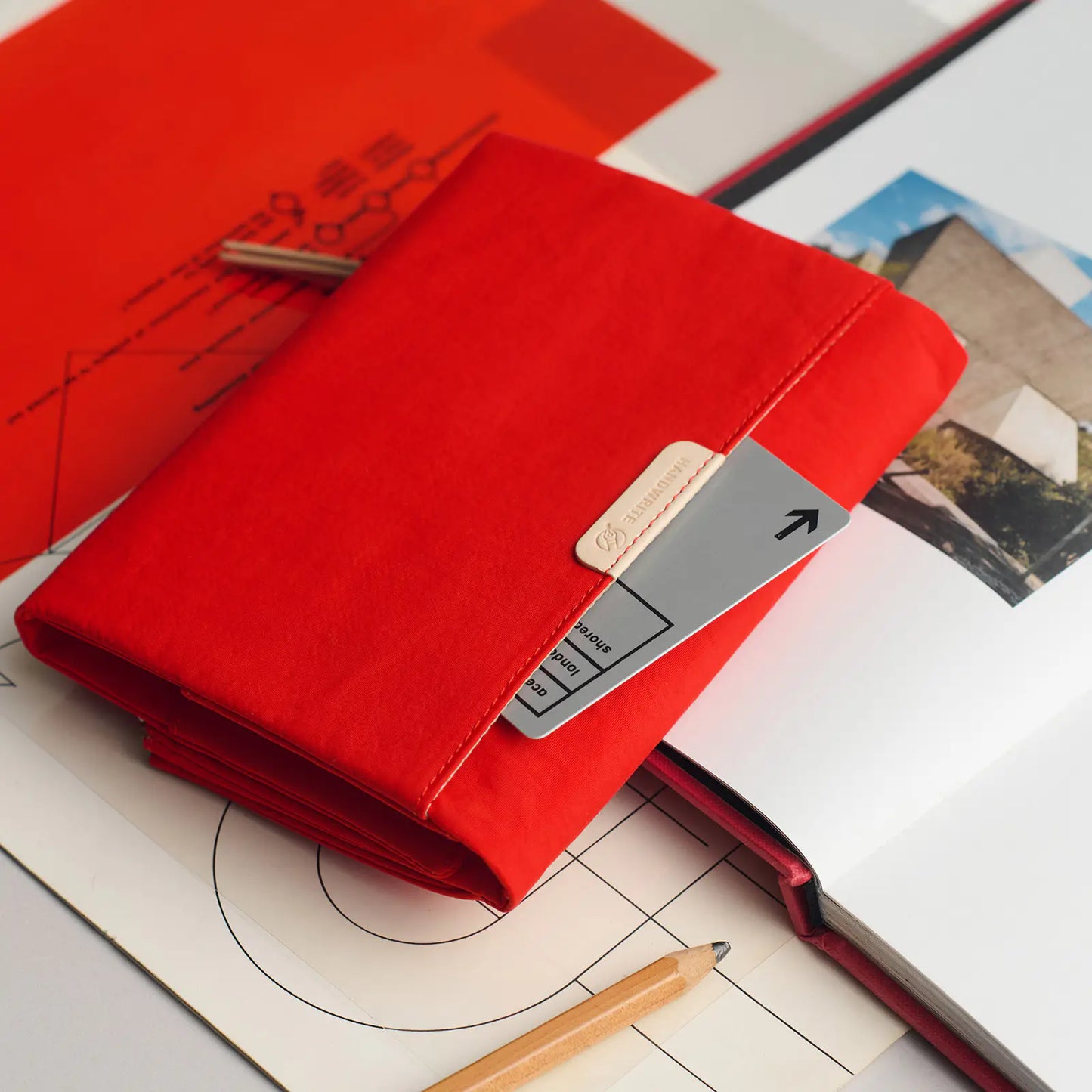 Tragen: Red [Hobonichi Original (A6) Techo Cover] (Cover Only)