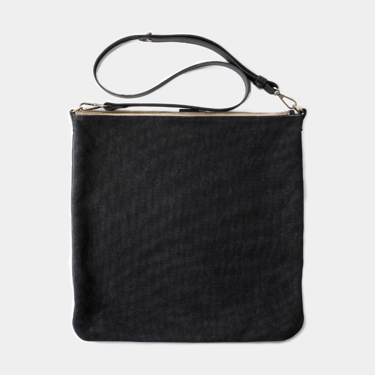 TRAVELER'S COMPANY Traveler's Factory Canvas Shoulder Bag - M Size / Black -
