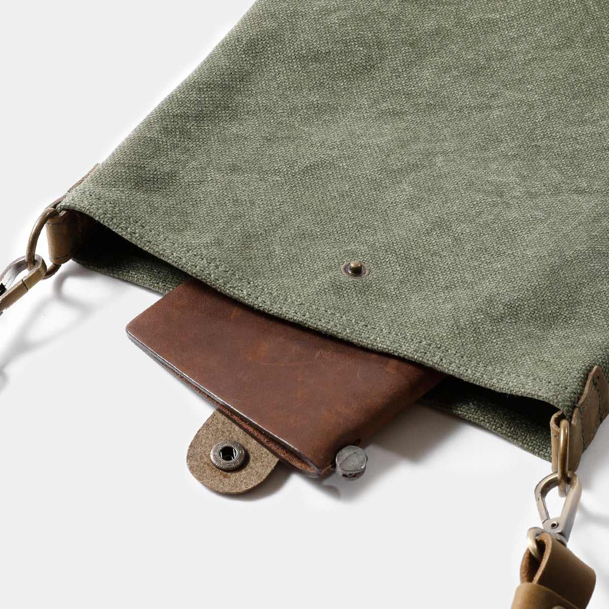 TRAVELER'S COMPANY Traveler's Factory Canvas Shoulder Bag - S Size / Olive -