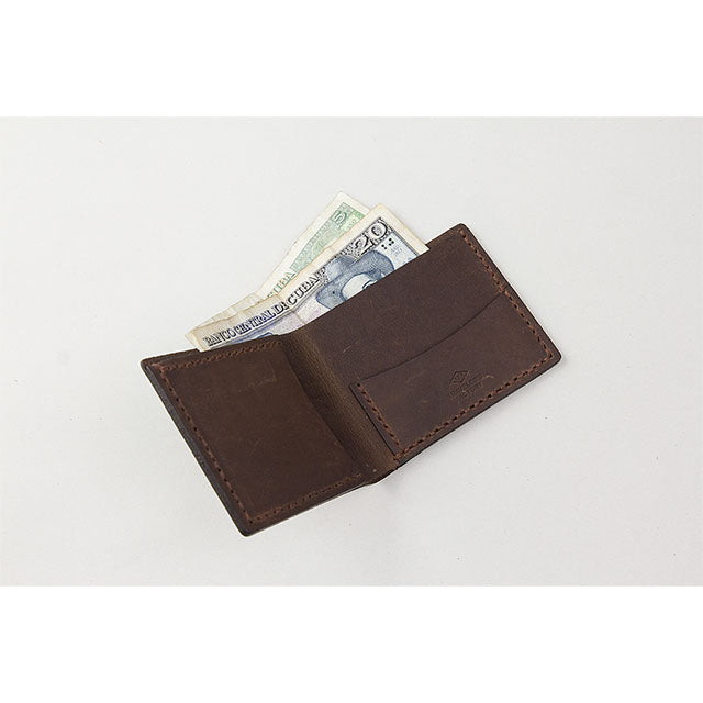 TRAVELER'S COMPANY Traveler's Factory Leather Bifold Wallet - Brown -