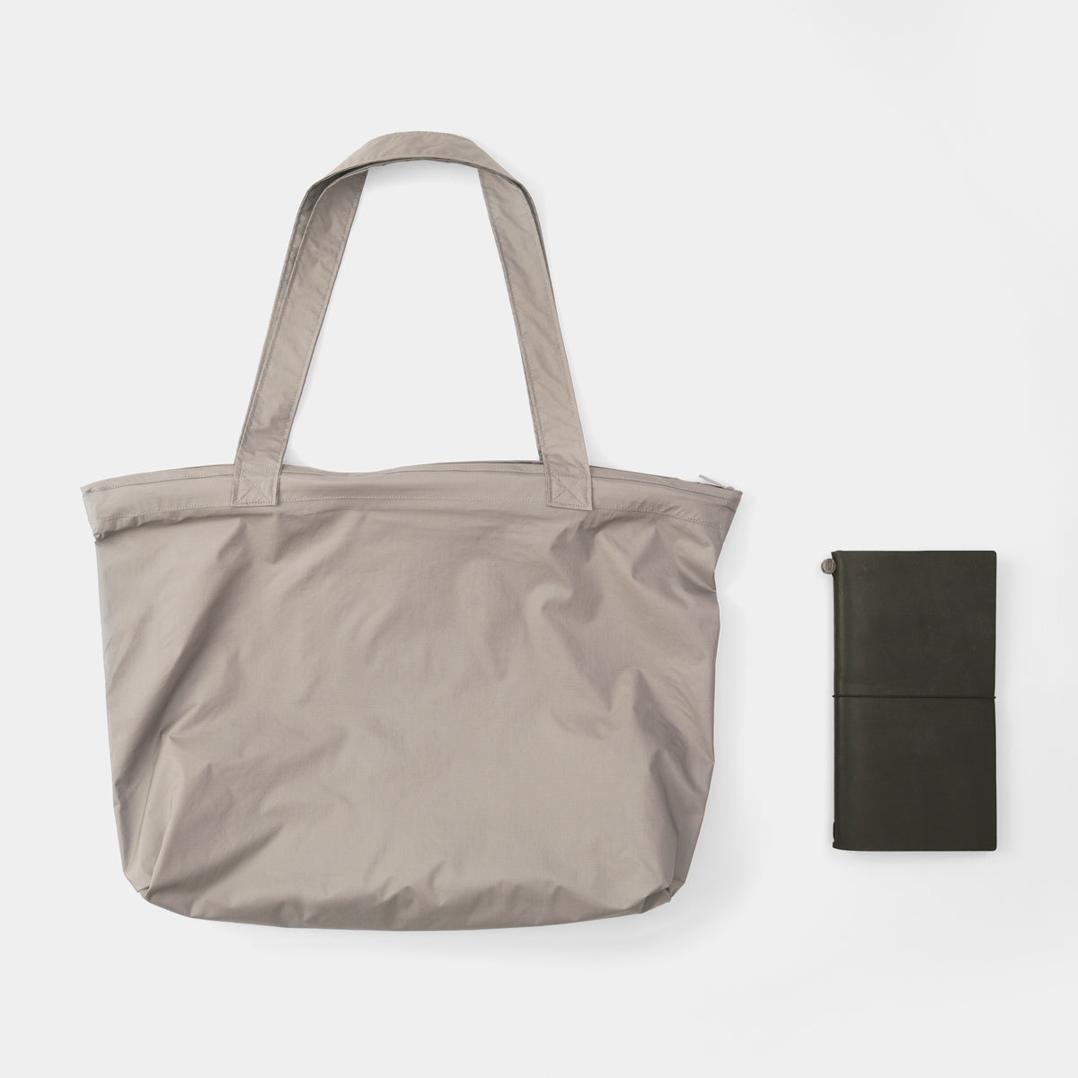 TRAVELER'S COMPANY Traveler's Factory x TO&FRO Rain Bag - Warm Gray -