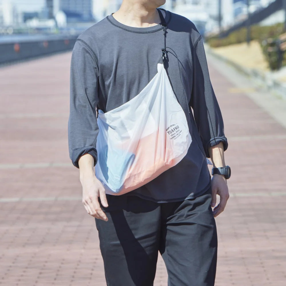 TO&FRO ULTIMATE LIGHT SHOULDER BAG - BLACK -