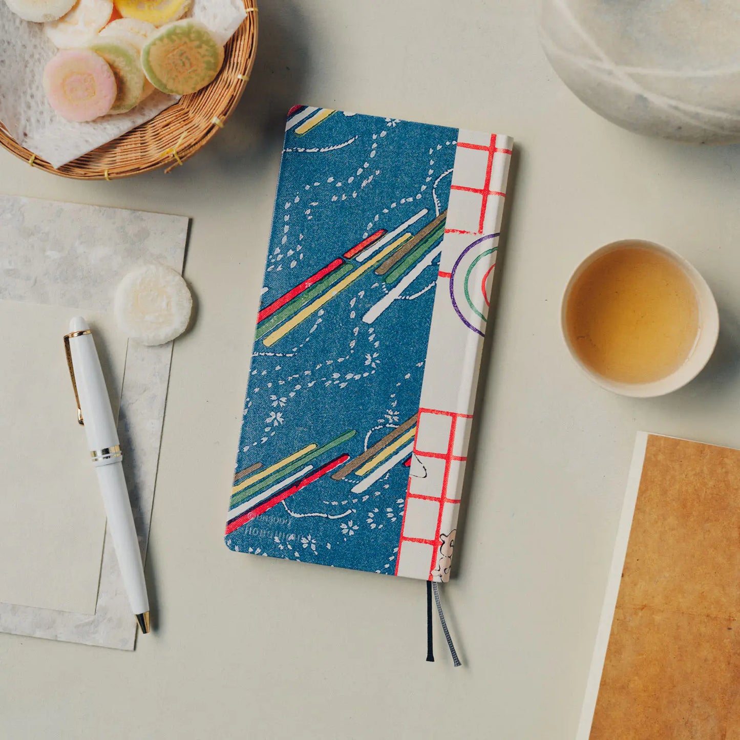Hobonichi Techo 2026 Spring April Start - Unsodo: Bijutsukai (Blue Pigeons) Weeks Hardcover Book / Weekly Horizontal / April Start / Mon start - Japanese Edition