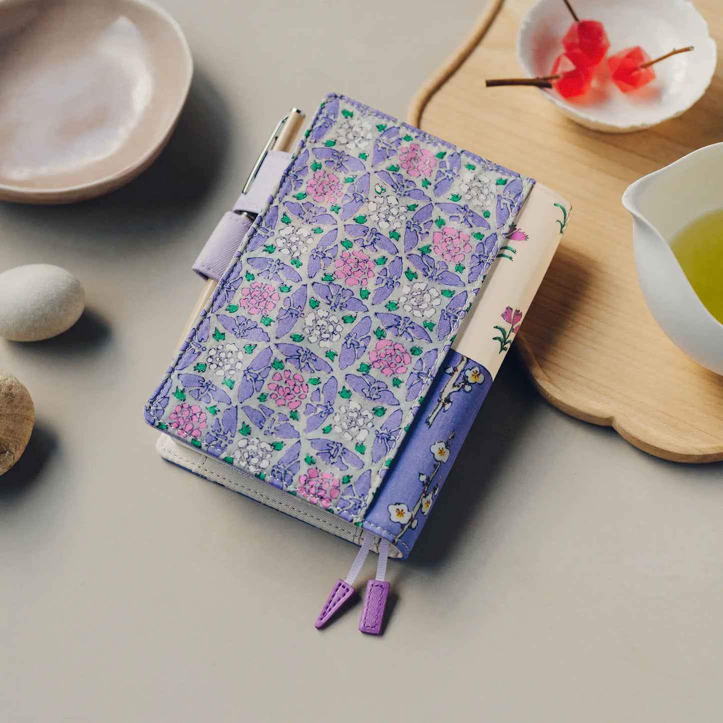 Unsodo: Bijutsukai (Plum and Dianthus) [Hobonichi Original (A6) Techo Cover] (Cover Only)