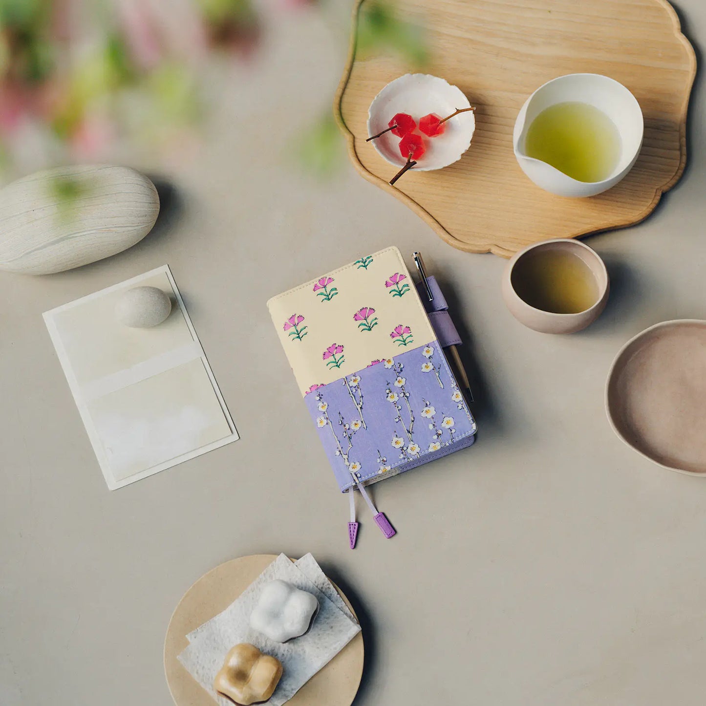 Unsodo: Bijutsukai (Plum and Dianthus) [Hobonichi Original (A6) Techo Cover] (Cover Only)
