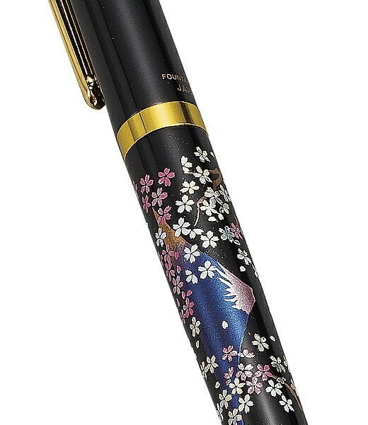 Yamanaka Lacquer Ware MAKI-E Urushi Lacquer Fountain Pen - Mt.Fuji and Cherry Blossom -