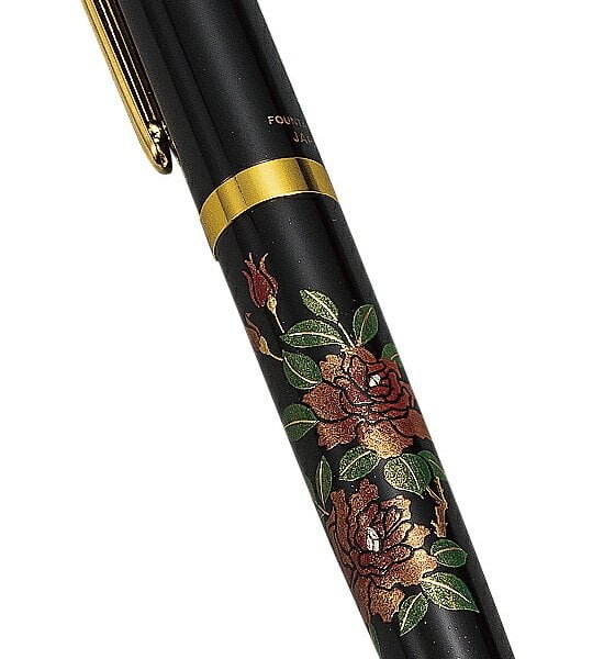Yamanaka Lacquer Ware MAKI-E Urushi Lacquer Fountain Pen - Rose -