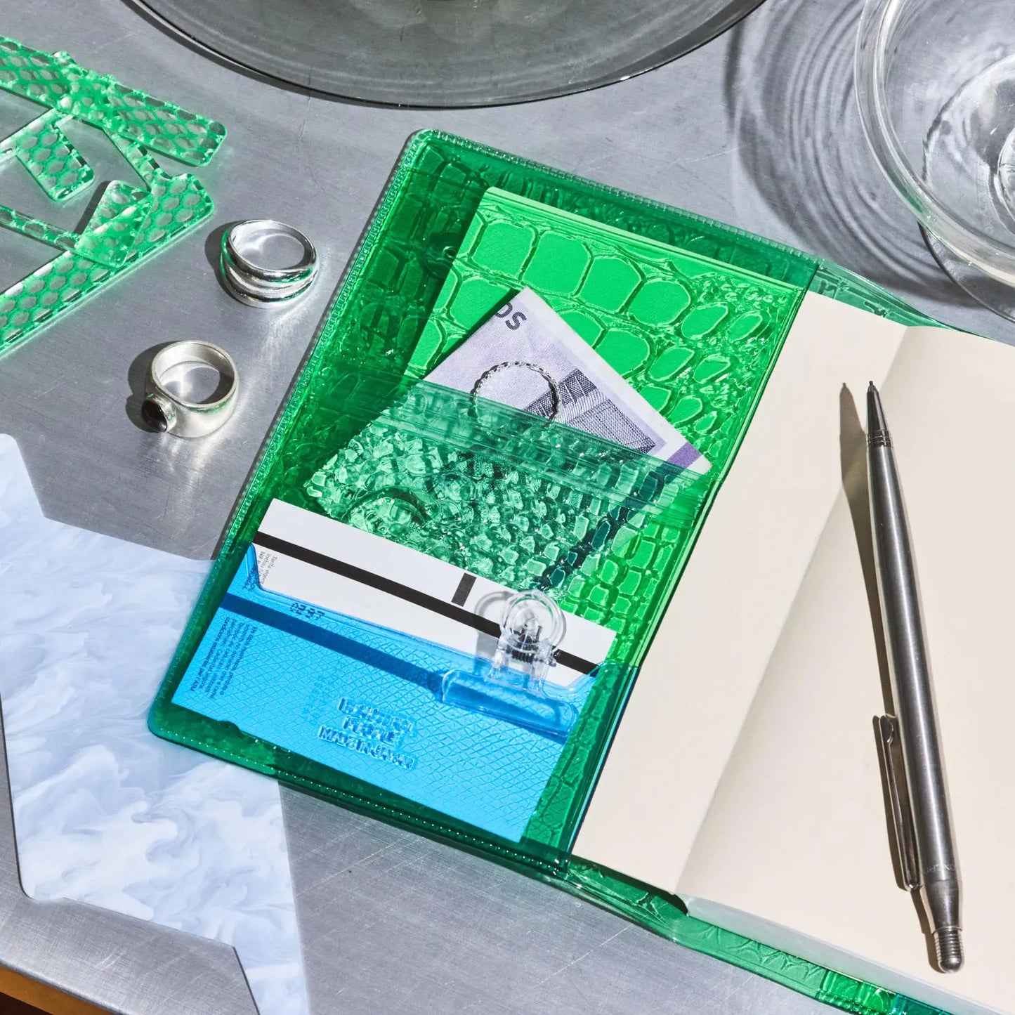 beautiful people: Nothing to Hide (Green) [Hobonichi Original (A6) Techo Cover] (Cover Only)