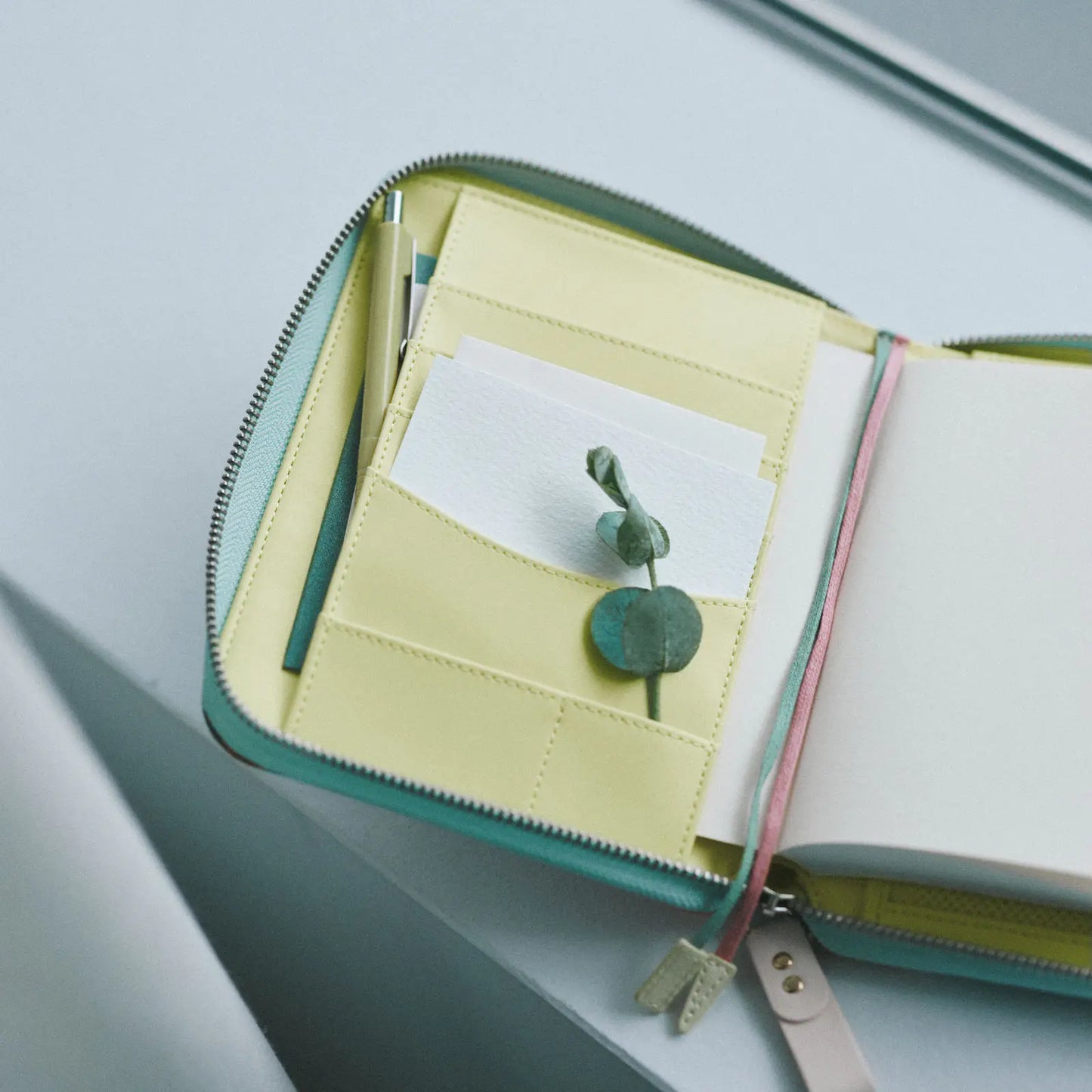 minä perhonen: glass flower (Pink Mix) [Hobonichi Original (A6) Techo Cover] (Cover Only)