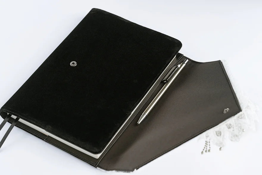 tanakadaisuke: White Handkerchief Diary  [Hobonichi Cousin (A5) Techo Cover] (Cover Only)